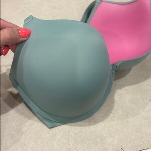 PINK Victoria's Secret Teal and Pink Bra